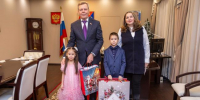 В преддверии Нового года Сергей Абрамов исполнил мечты двух юных колымчан - Магаданская областная Дума