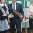 Петр Голубовский поздравил выпускников 13-й гимназии с окончанием школьного обучения - Kolyma.Ru