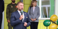 Эдуард Козлов: День знаний - начало пути к новым открытиям и достижениям - Kolyma.Ru