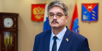 Спикер заксобрания Анатолий Широков поздравляет колымчан с Днем Героев Отечества - MagadanMedia.Ru