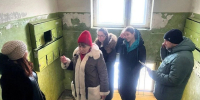 Центр поддержки семей участников СВО помогает в организации ремонта подъездов, улучшении условий проживания семей военнослужащих - Kolyma.Ru